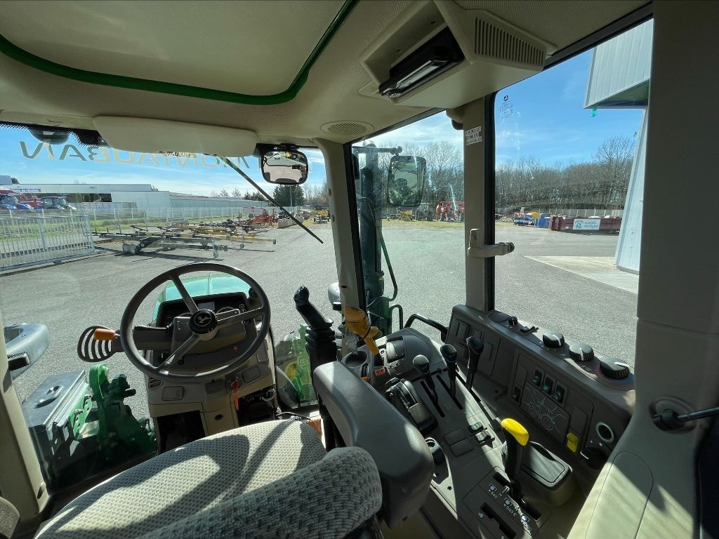 Tracteur JOHN DEERE 6110 - photo slide 8