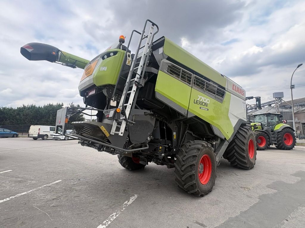 Moissonneuse CLAAS Lexion 7700 Montana 4x4 - photo slide 7