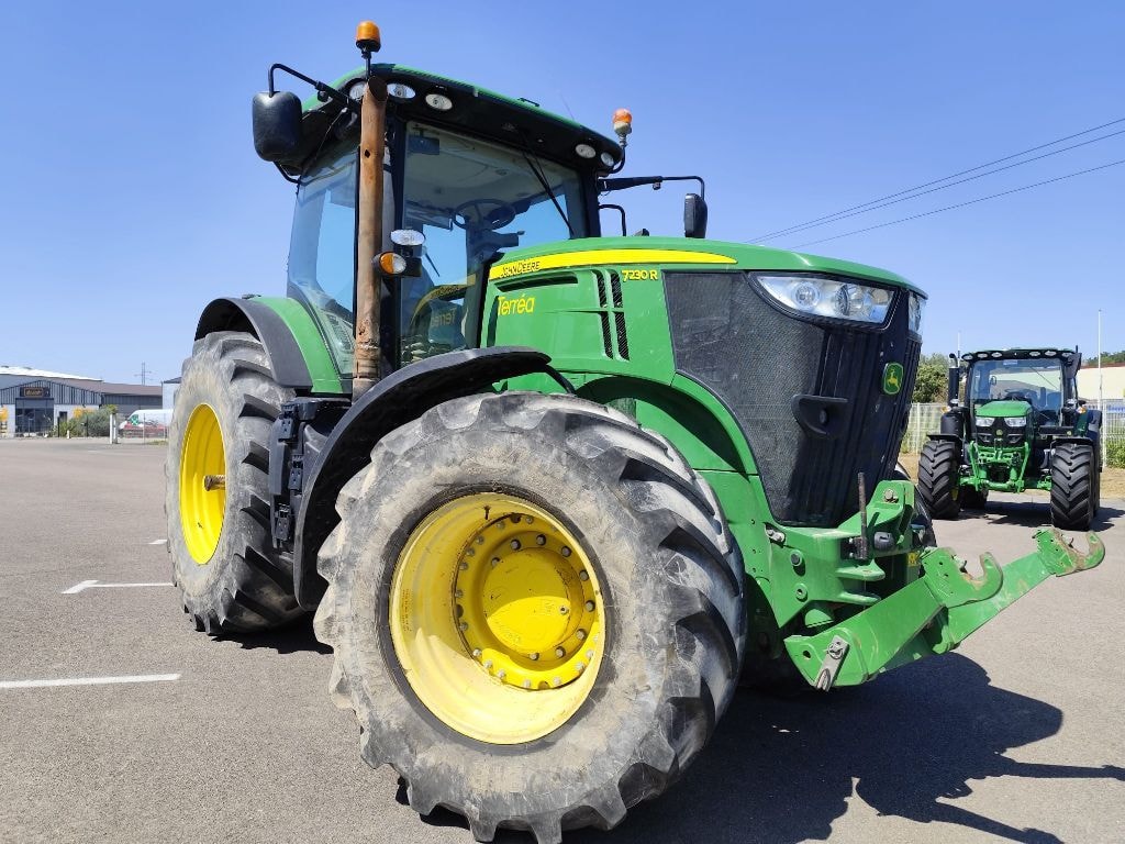 Tracteur JOHN DEERE 7230R - photo slide 2