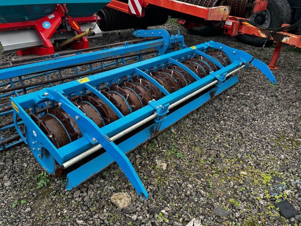 Dechaumeur LEMKEN zirkon 12 rouleau sillonneur - photo slide 1