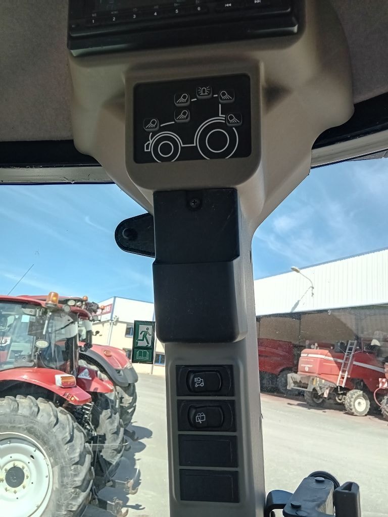 Tracteur chargeur CASE IH LUXXUM 100 - photo slide 11