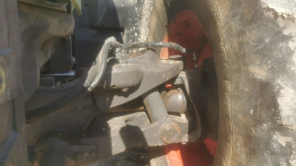 Tracteur CLAAS ARION 650 CEBIS - photo slide 5