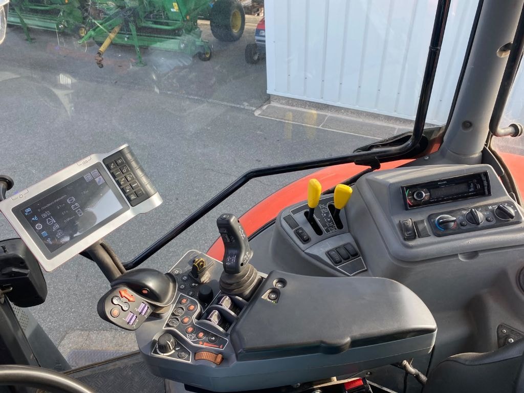 Tracteur chargeur KUBOTA M7153 PREMIUM - photo slide 11