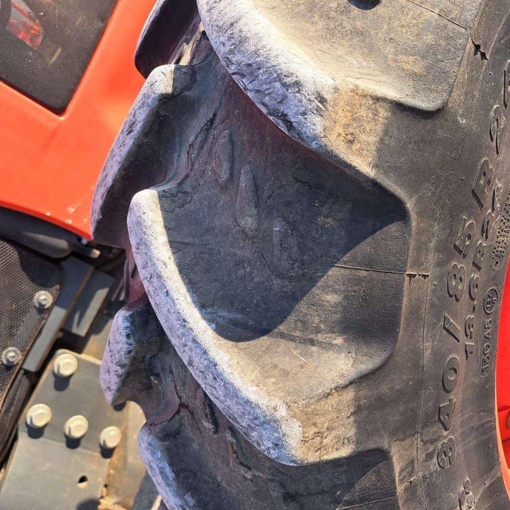 Tracteur KUBOTA M6-142 - photo slide 21