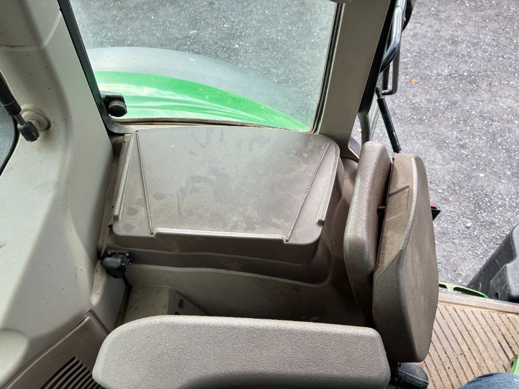 Tracteur chargeur JOHN DEERE 6120 M COMMAN QUAD - photo slide 13