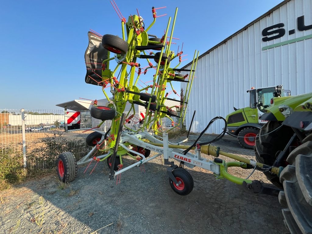 Faneuse CLAAS VOLTO 1100 T - photo slide 3