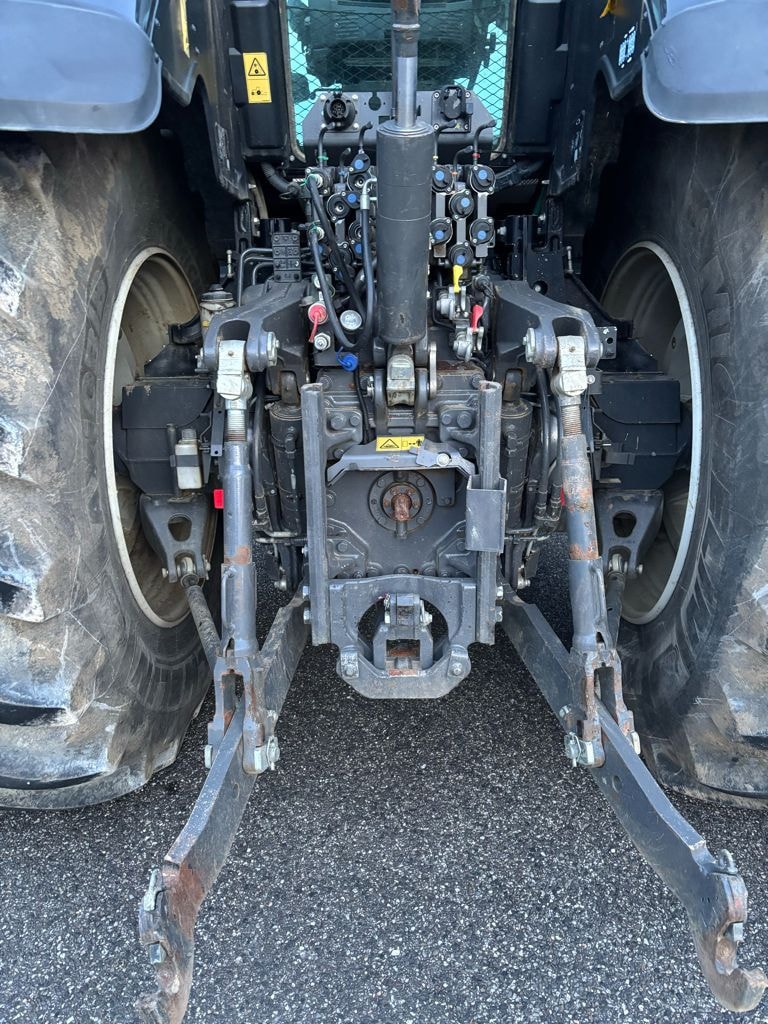 Tracteur VALTRA S354 - photo slide 7