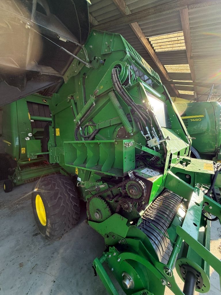 Presse balles rondes JOHN DEERE V461m - photo slide 9