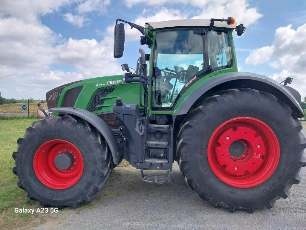 Tracteur FENDT 824 VARIO PROFI + - photo slide 4