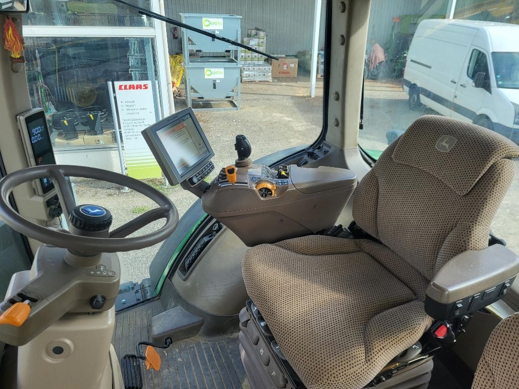 Tracteur JOHN DEERE 8320R - photo slide 12