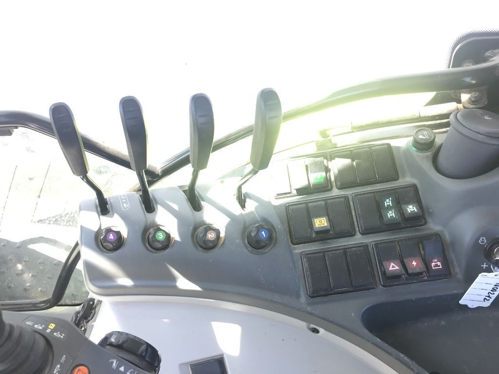 Tracteur chargeur CLAAS ARION 510 - photo slide 13