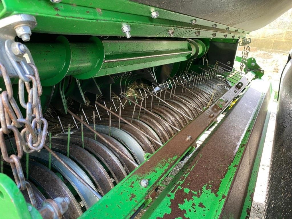 Presse haute densite JOHN DEERE L1534 - photo slide 21