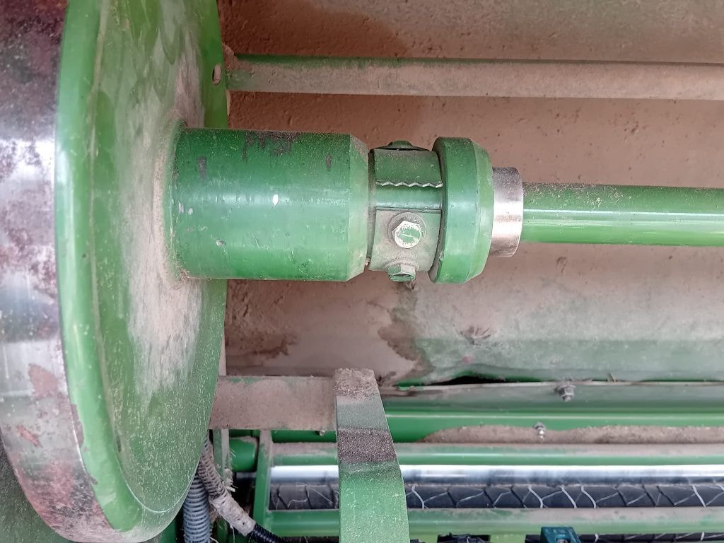 Presse balles rondes KRONE FORTIMA V1500 - photo slide 7