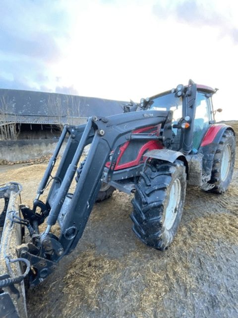 Tracteur chargeur VALTRA N104 - photo slide 1