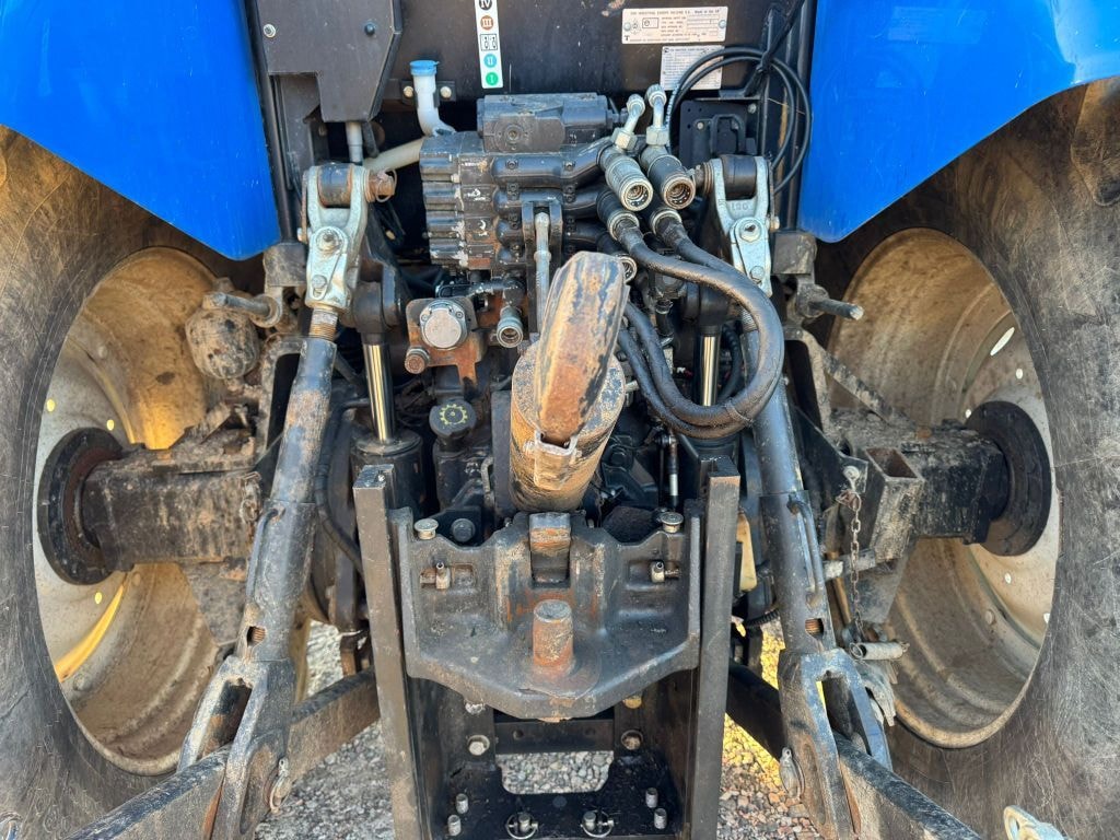 Tracteur NEW HOLLAND T7 200 AUTOCOMMAND - photo slide 8