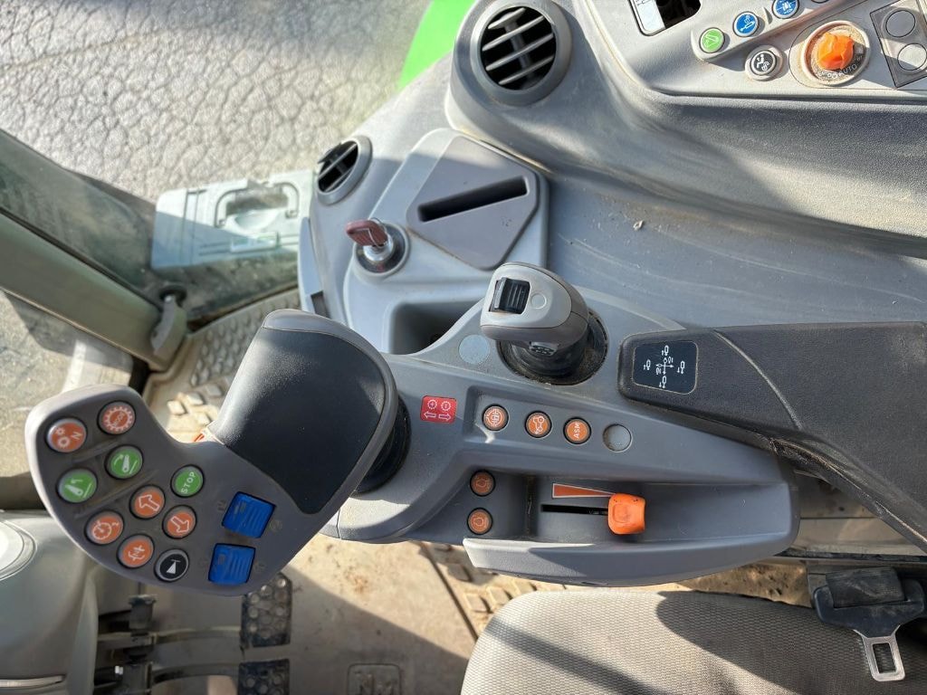 Tracteur DEUTZ FAHR 6160 RCShift - photo slide 23