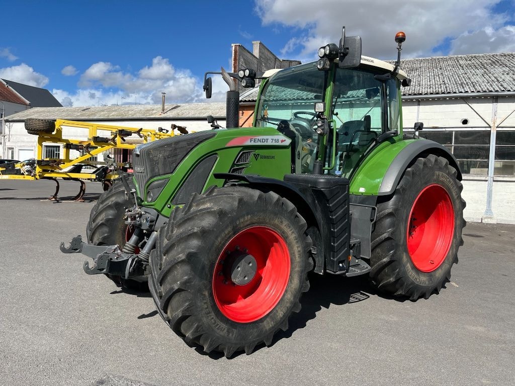 Tracteur FENDT 718 VARIO POWER + - photo slide 1
