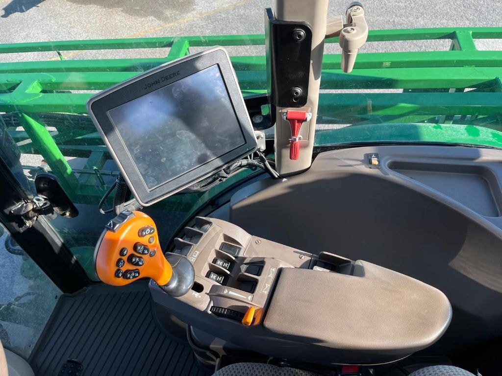 Pulverisateur automoteur JOHN DEERE R4040i - photo slide 10