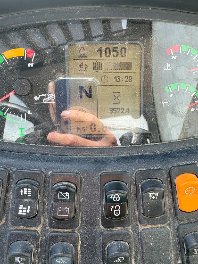 Telescopique NEW HOLLAND TH7.42 plus - photo slide 6