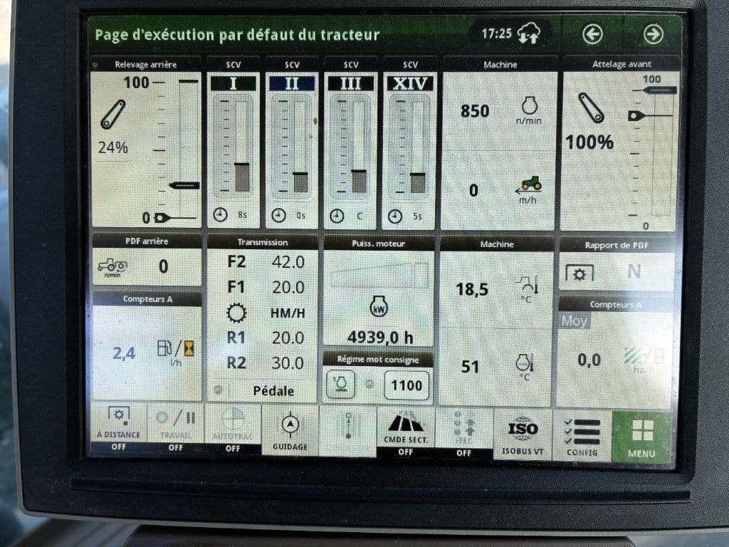Tracteur JOHN DEERE 6110R - photo slide 11
