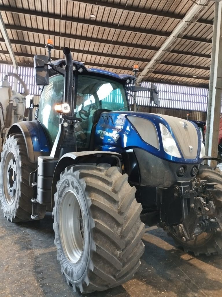 Tracteur NEW HOLLAND T7.270 - photo slide 4