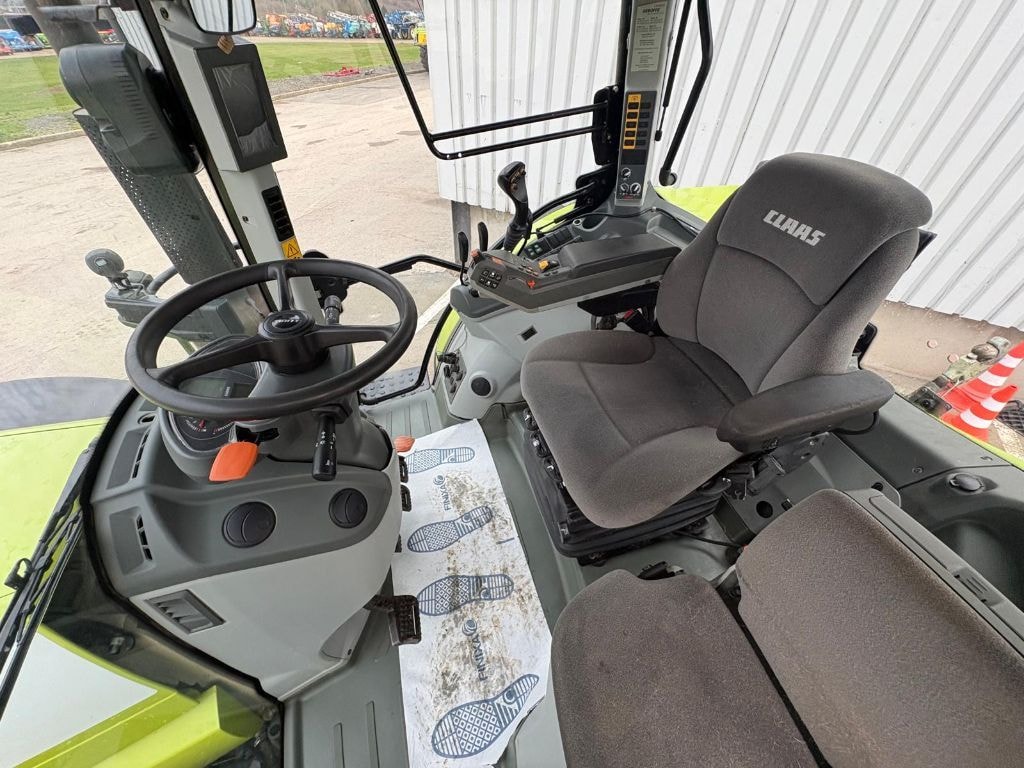 Tracteur CLAAS ARION 610 - photo slide 12