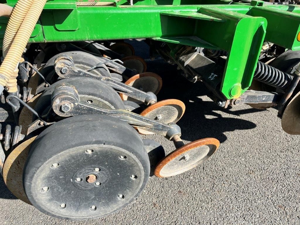 Semoir simplifié JOHN DEERE 750A - photo slide 2