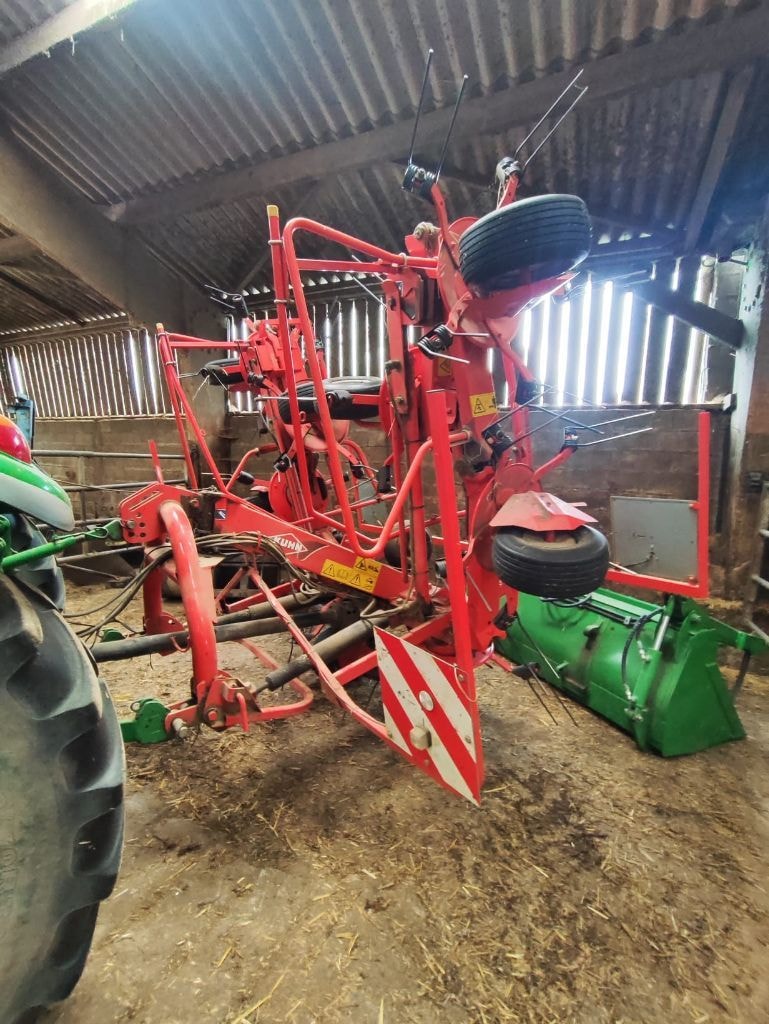 Faneuse KUHN GF 7702 - photo slide 1