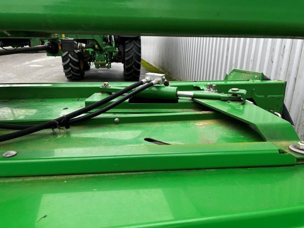 Faucheuse conditionneuse JOHN DEERE 630 - photo slide 11