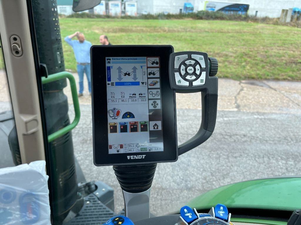 Tracteur FENDT 722 S4 POWER + - photo slide 13