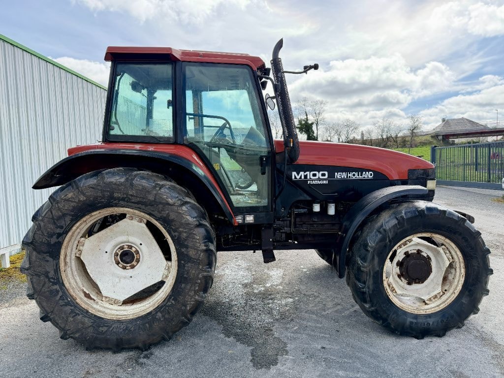 Tracteur NEW HOLLAND M100 - photo slide 9
