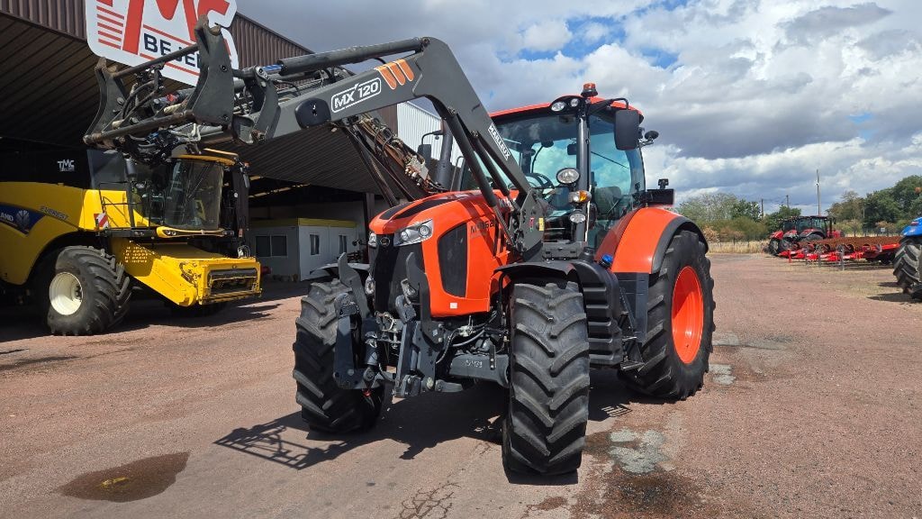 Tracteur chargeur KUBOTA M7-152 - photo slide 20