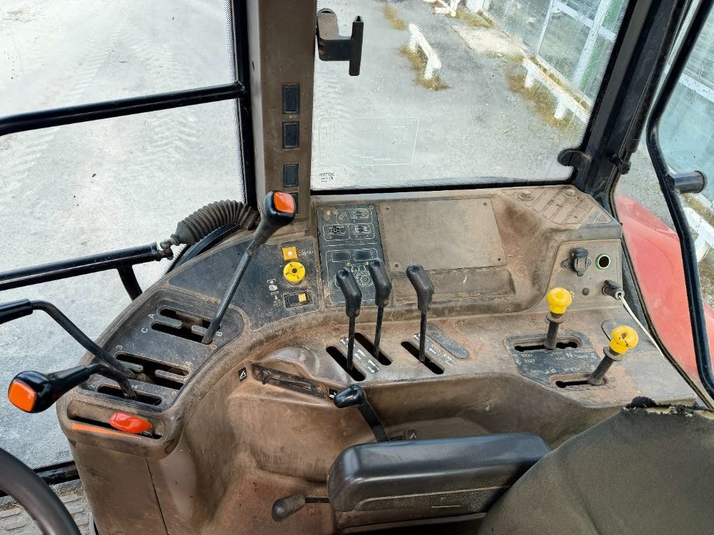 Tracteur NEW HOLLAND M100 - photo slide 13
