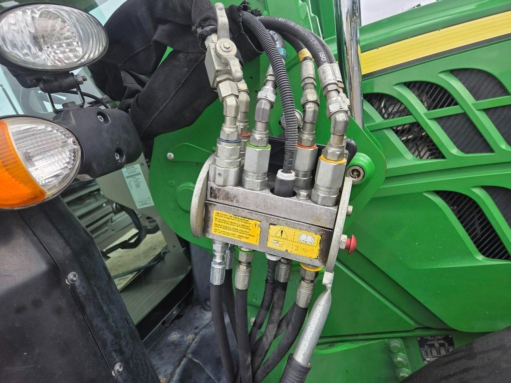 Tracteur chargeur JOHN DEERE 6130R - photo slide 9