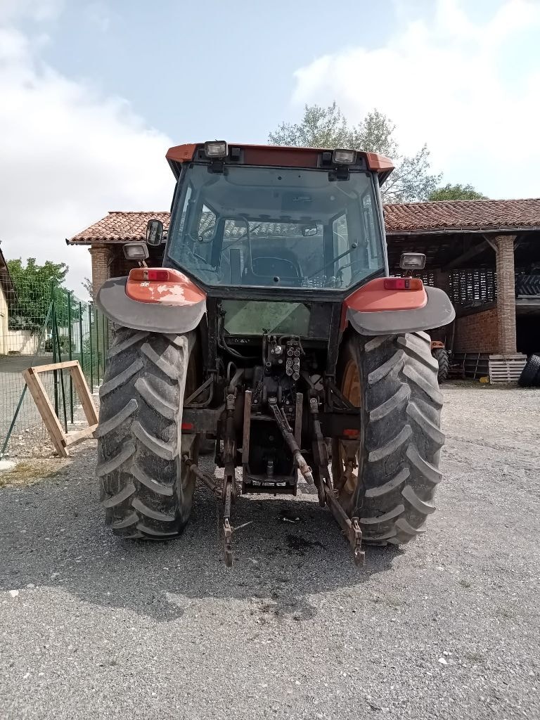 Tracteur NEW HOLLAND M100 - photo slide 5
