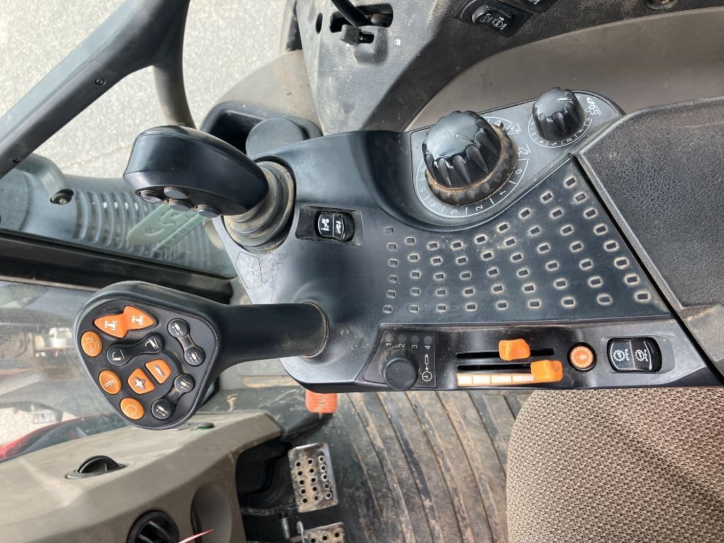Tracteur CASE IH LUXXUM 110 - photo slide 13