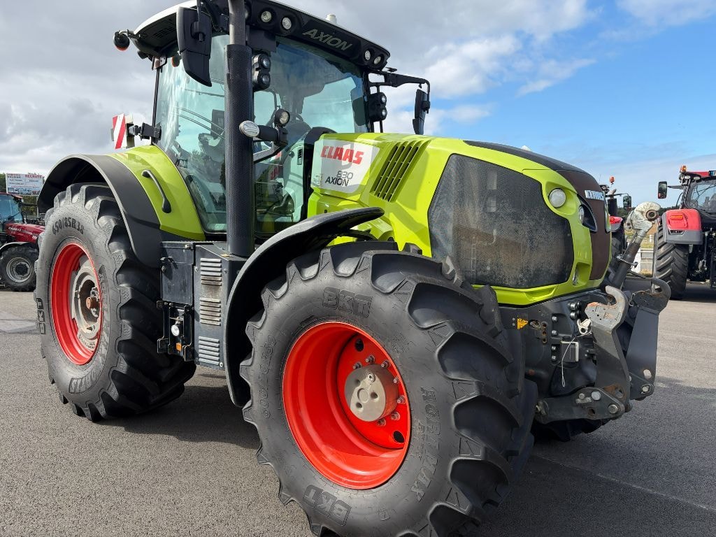 Tracteur CLAAS AXION 830 - photo slide 10