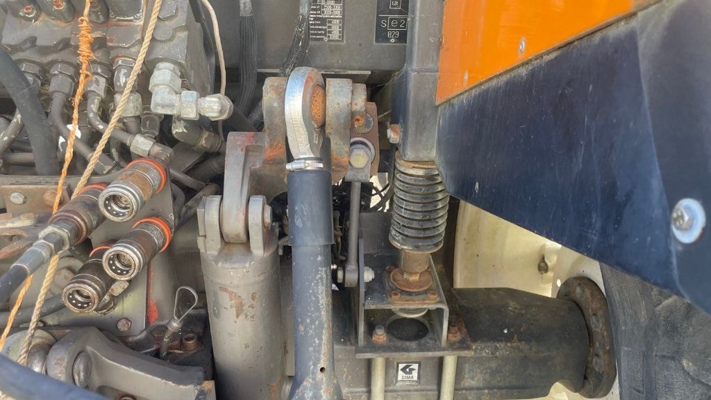 Tracteur RENAULT ARES 556 RZ - photo slide 10
