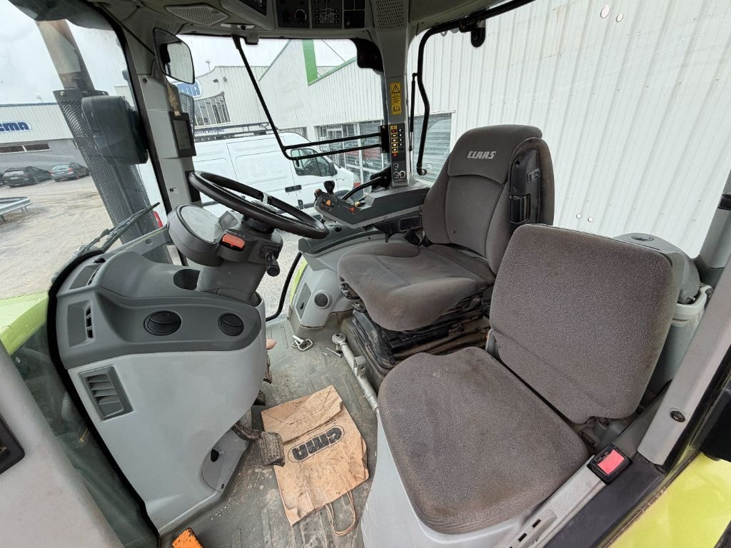 Tracteur CLAAS ARION 520       - photo slide 10
