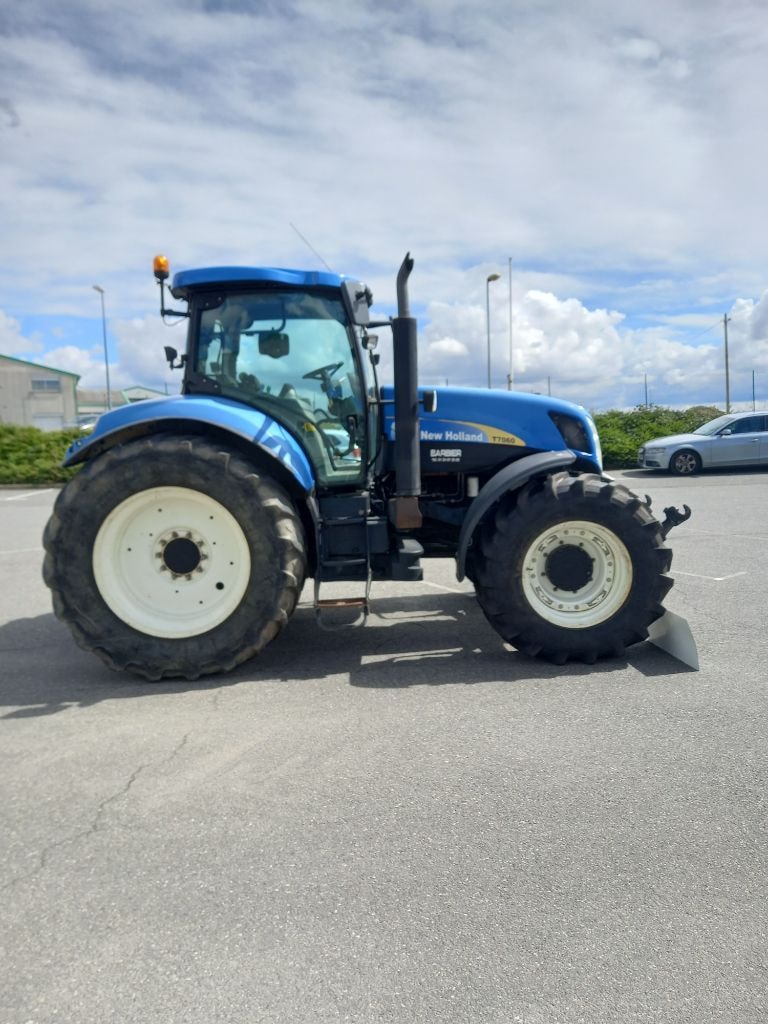 Tracteur NEW HOLLAND T7060 - photo slide 7