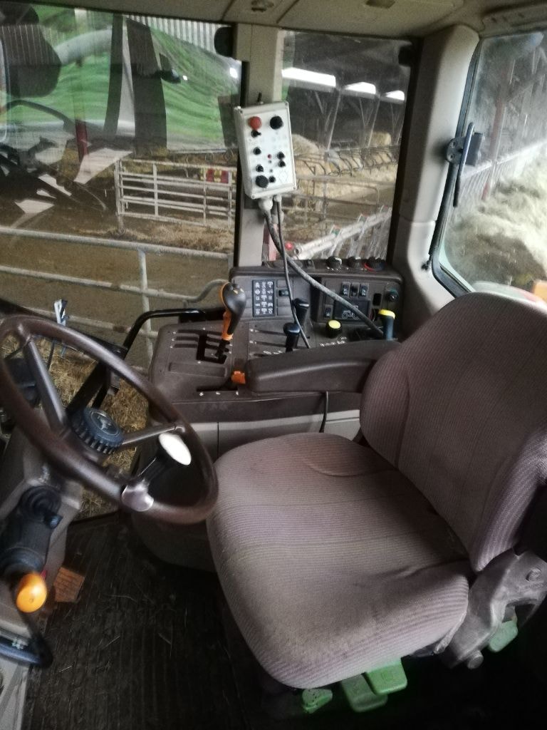 Tracteur JOHN DEERE 6320 - photo slide 18