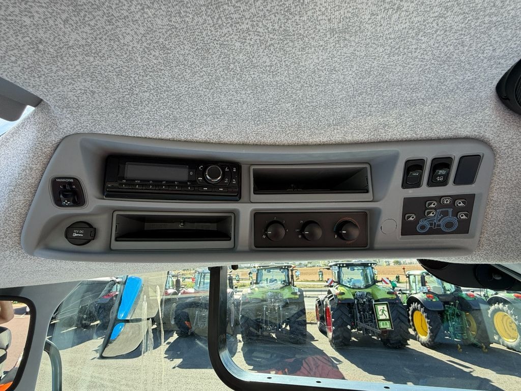Tracteur NEW HOLLAND T7.210 - photo slide 21