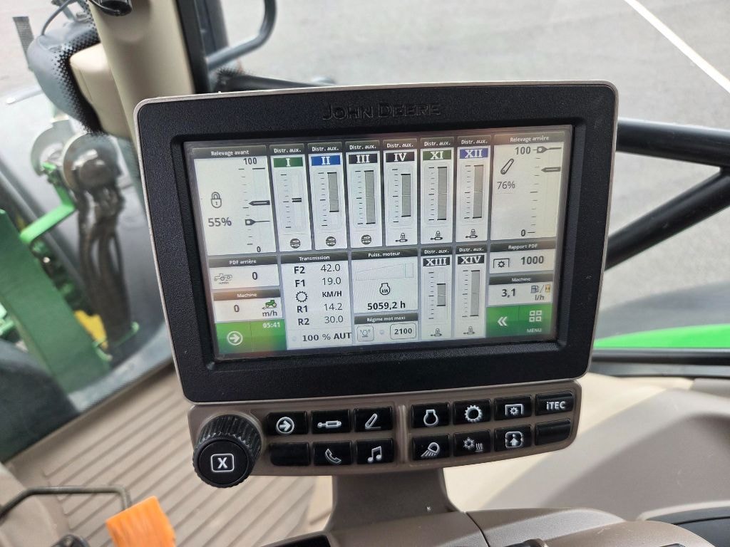 Tracteur chargeur JOHN DEERE 6145R - photo slide 23