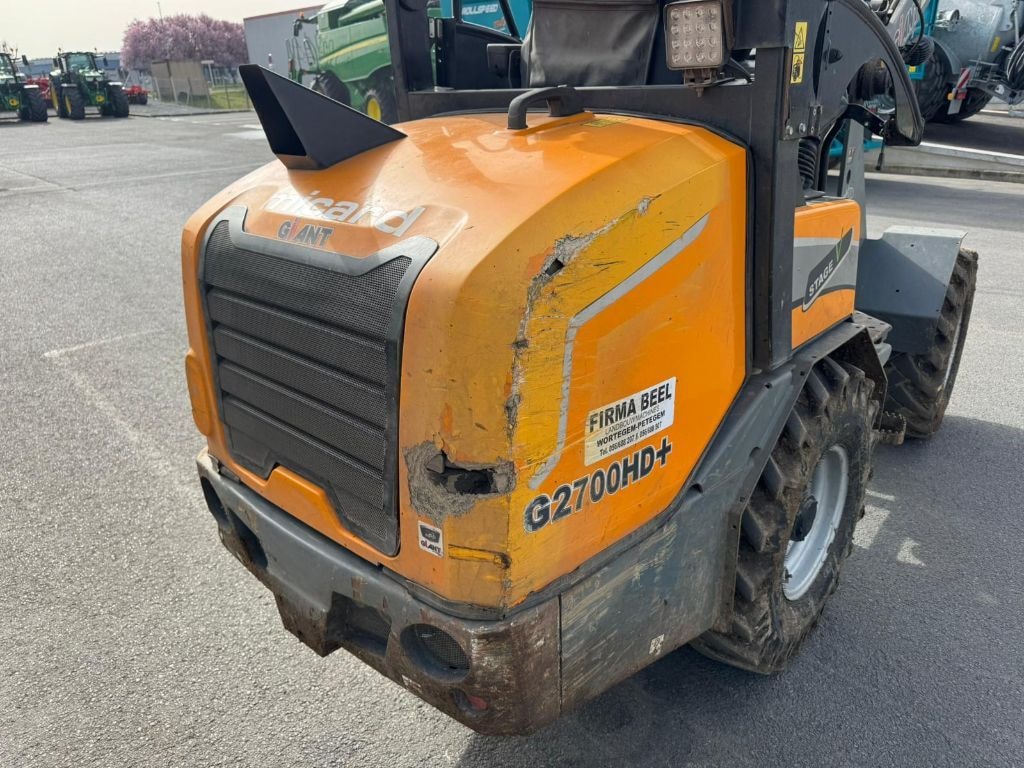 Valet de ferme GIANT G2700HD+ - photo slide 7