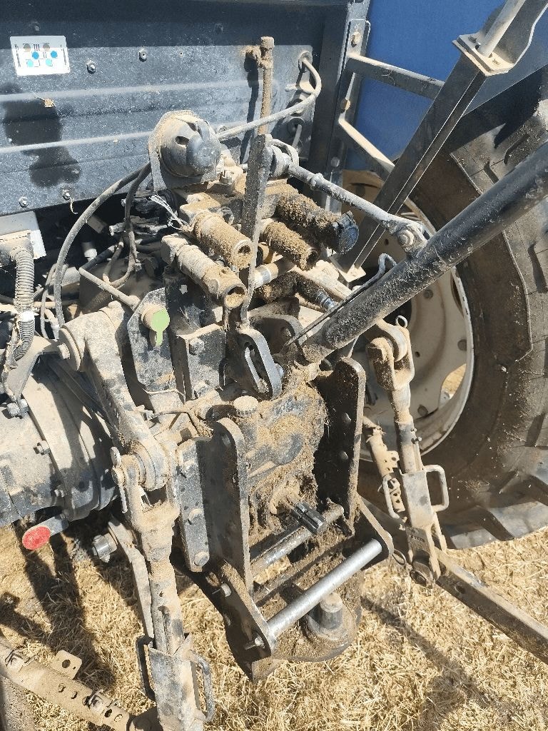 Tracteur NEW HOLLAND T4.85 - photo slide 6