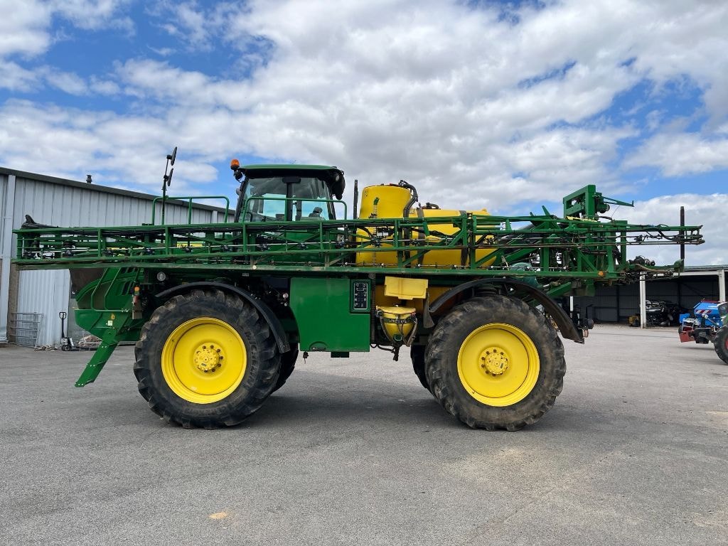 Pulverisateur automoteur JOHN DEERE R4040i - photo slide 9