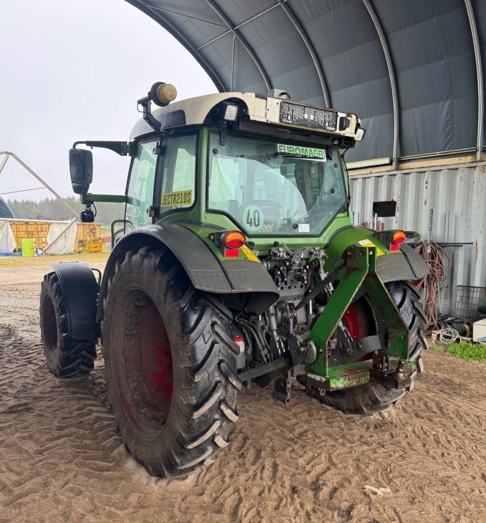 Tracteur FENDT 210 VARIO - photo slide 3