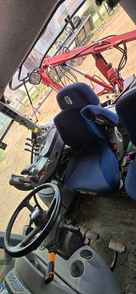 Tracteur chargeur NEW HOLLAND T6.155 - photo slide 7