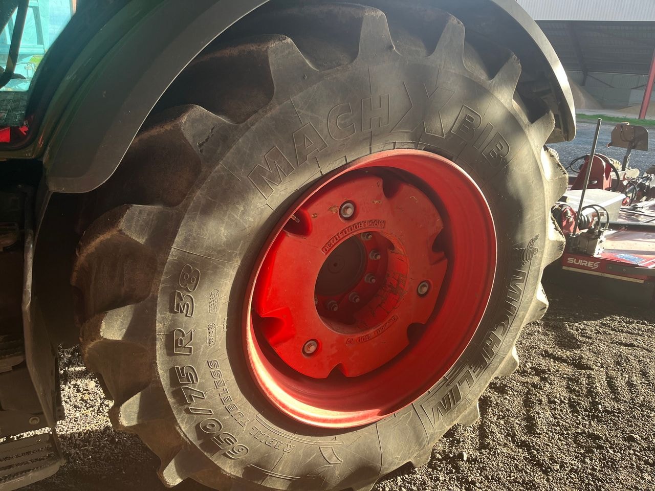Tracteur FENDT 724 VARIO - photo slide 9