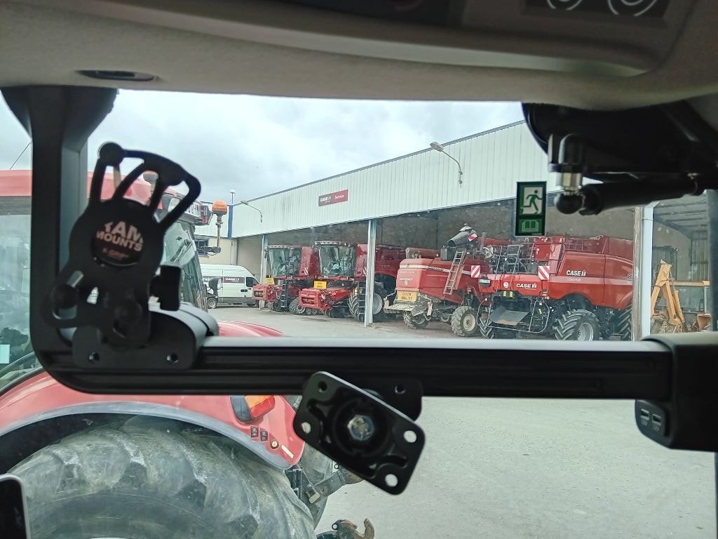 Tracteur CASE IH MAXXUM CVX 150 - photo slide 16